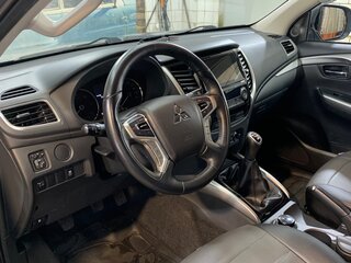 2017 Mitsubishi Pajero Sport III, серый, 3300000 рублей, вид 5