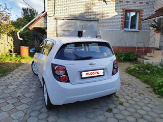 2012 Chevrolet Aveo II, белый, 600000 рублей, вид 3