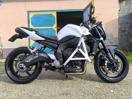 2010 Yamaha FZ1, белый, 720000 рублей, вид 1