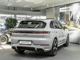 2026 Porsche Cayenne III Рестайлинг, серый, 20895000 рублей, вид 4