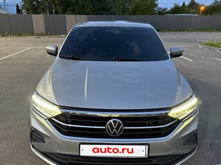 2021 Volkswagen Polo VI, серый, 1550000 рублей, вид 2
