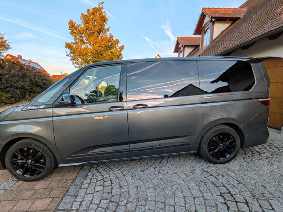 2026 Volkswagen Multivan Long T7 Рестайлинг, серый, 4350000 рублей - вид 1