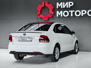 2018 Volkswagen Polo V Рестайлинг, белый, 1335000 рублей, вид 4