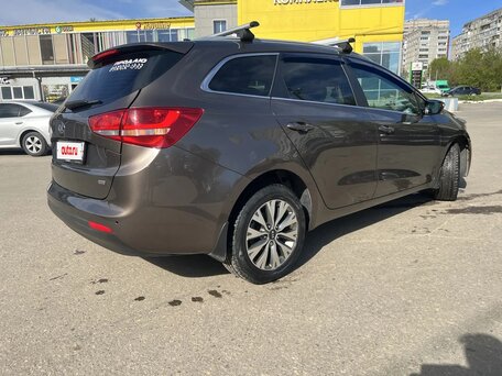 2018 Kia Ceed II Рестайлинг, коричневый, 1299999 рублей, вид 3