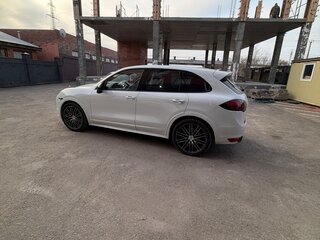 2014 Porsche Cayenne Diesel II (958), белый, 3400000 рублей, вид 4