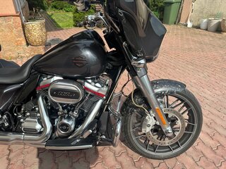 2020 Harley-Davidson CVO Street Glide, серый, 2300000 рублей, вид 3