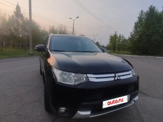 2014 Mitsubishi Outlander III Рестайлинг, чёрный, 1410000 рублей, вид 1
