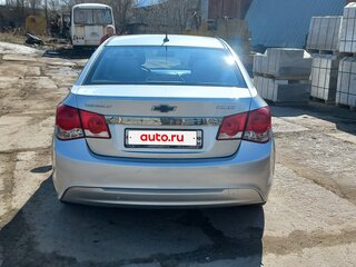 2013 Chevrolet Cruze I Рестайлинг, серебристый, 950000 рублей, вид 2