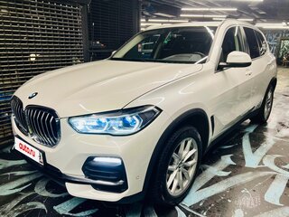 2021 BMW X5 30d IV (G05/G18), белый, 7100000 рублей, вид 3