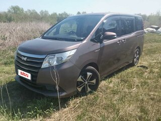 2014 Toyota Noah III (R80), коричневый, 1550000 рублей, вид 1