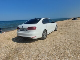 2014 Volkswagen Jetta VI Рестайлинг, белый, 1045000 рублей, вид 4