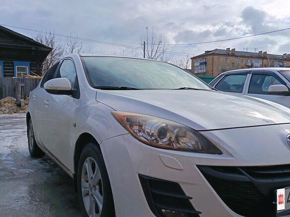 2011 Mazda 3 II (BL), белый, 900000 рублей - вид 1