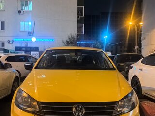 2019 Volkswagen Polo V Рестайлинг, жёлтый, 550000 рублей, вид 1