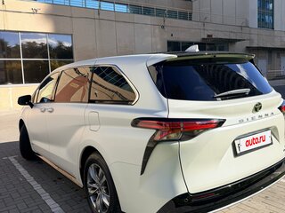 2025 Toyota Sienna IV, белый, 7900000 рублей, вид 5