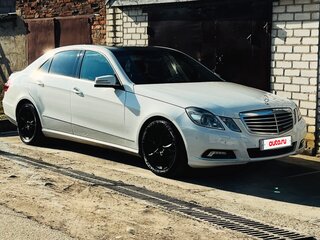 2009 Mercedes-Benz E-Класс 350 IV (W212, S212, C207), белый, 1350000 рублей, вид 5