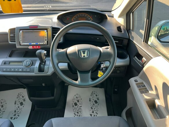 2008 Honda Freed I, серый, 999999 рублей - вид 19