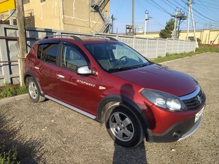 2012 Renault Sandero Stepway I, красный, 645000 рублей, вид 3