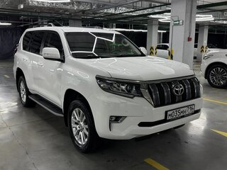 2018 Toyota Land Cruiser Prado 150 Series Рестайлинг 2, белый, 3700000 рублей, вид 3