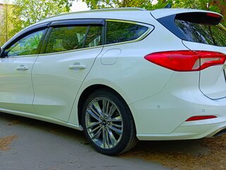 2019 Ford Focus IV, белый, 2050000 рублей, вид 4