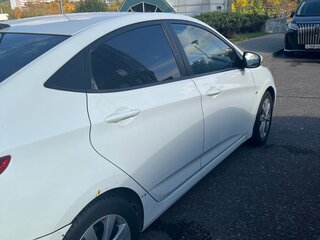 2014 Hyundai Solaris I Рестайлинг, белый, 800000 рублей, вид 2
