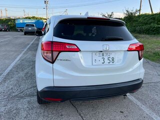 2016 Honda Vezel I, белый, 1810000 рублей, вид 4