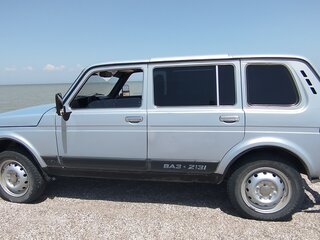 2001 Lada (ВАЗ) 2131 (4x4) I, серебристый, 335000 рублей, вид 5