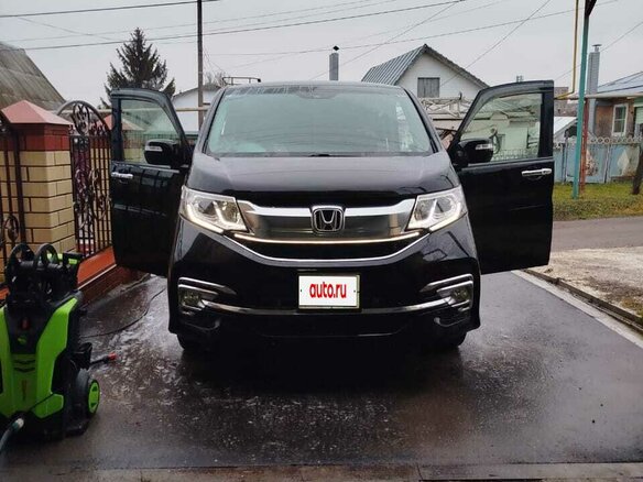 2017 Honda Stepwgn Spada V Рестайлинг, чёрный, 2350000 рублей