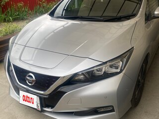 2018 Nissan Leaf II (ZE1), серебристый, 1800000 рублей, вид 2