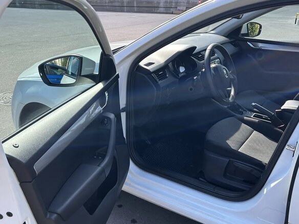 2016 Skoda Octavia III (A7), белый - вид 13