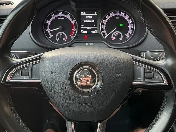 2018 Skoda Octavia III (A7) Рестайлинг, белый, 1450000 рублей - вид 11
