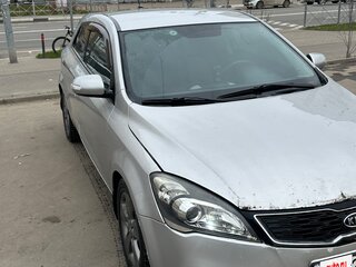 2011 Kia Ceed I Рестайлинг, серебристый, 525000 рублей, вид 2