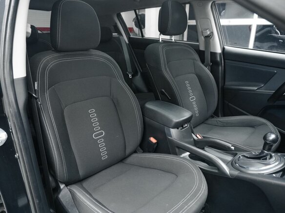 2013 Kia Sportage III, чёрный - вид 23