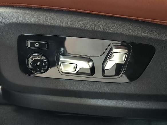2025 BMW X7 40d I (G07) Рестайлинг, чёрный - вид 25