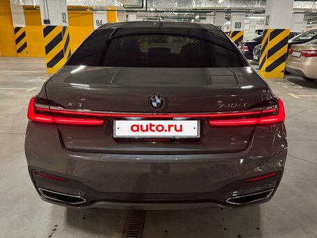 2021 BMW 7 серии Long 740Li xDrive VI (G11/G12) Рестайлинг, серый, 7299000 рублей, вид 4
