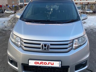 2014 Honda Freed Spike I Рестайлинг, серый, 1380000 рублей, вид 1