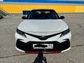 2021 Toyota Camry VIII (XV70) Рестайлинг, белый, 3390000 рублей