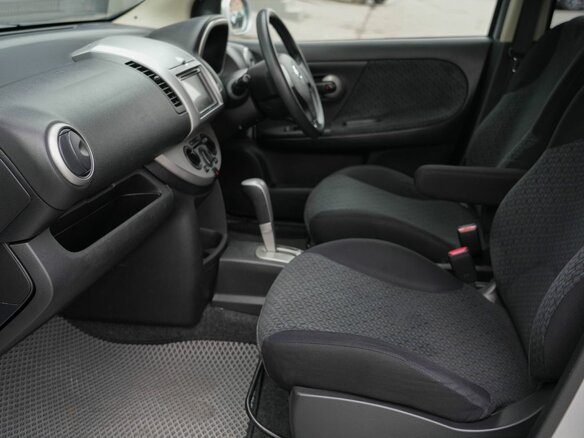 2011 Nissan Note I Рестайлинг, серый, 690000 рублей - вид 16
