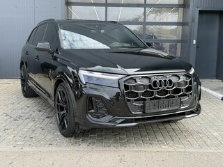 2024 Audi Q7 45 TFSI II (4M) Рестайлинг 2, чёрный, 7690000 рублей, вид 5