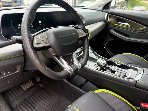2023 Forthing T5 EVO, белый, 2700000 рублей - вид 7