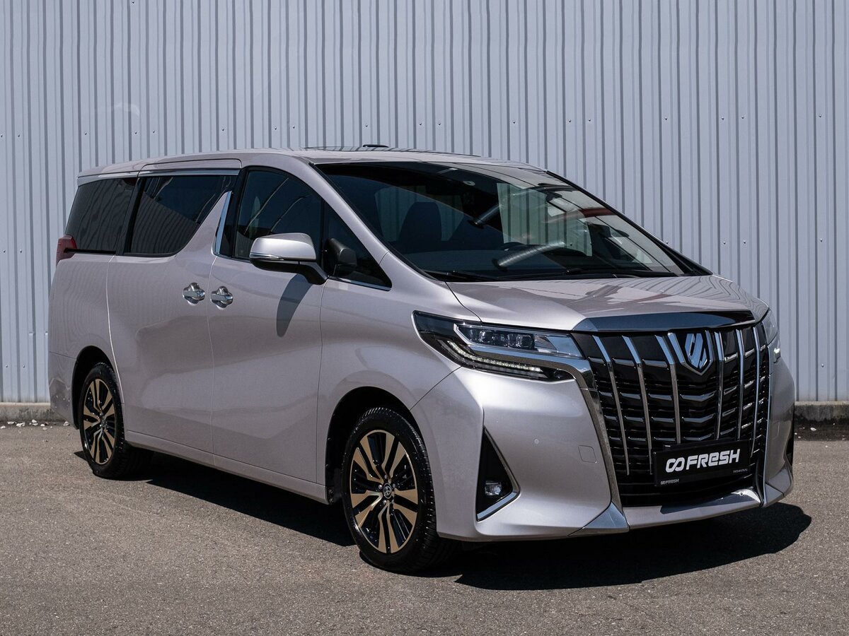 Открыть фотографии: Toyota Alphard III Рестайлинг
