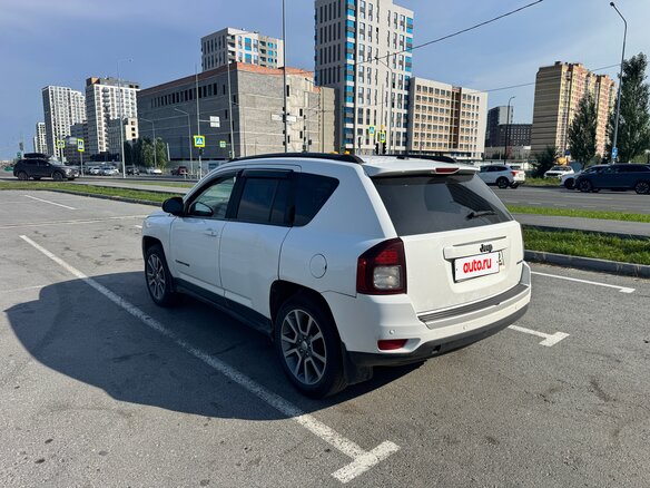 2015 Jeep Compass I Рестайлинг 2, белый, 1050000 рублей - вид 3