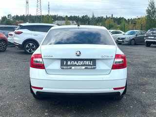 2019 Skoda Octavia III (A7) Рестайлинг, белый, 1578000 рублей, вид 4