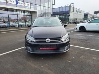 2019 Volkswagen Polo V Рестайлинг, чёрный, 1397000 рублей, вид 2