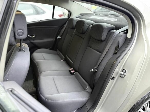 2011 Renault Fluence I, бежевый, 990000 рублей - вид 15