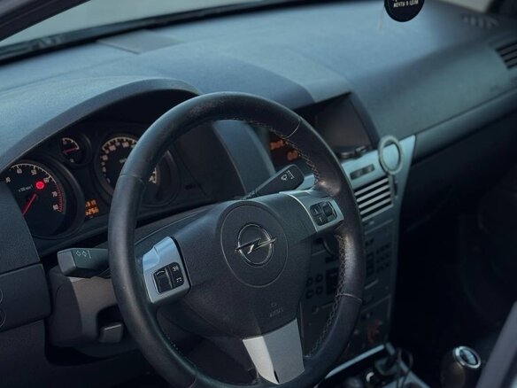 2011 Opel Astra H Рестайлинг, серебристый, 500000 рублей - вид 5