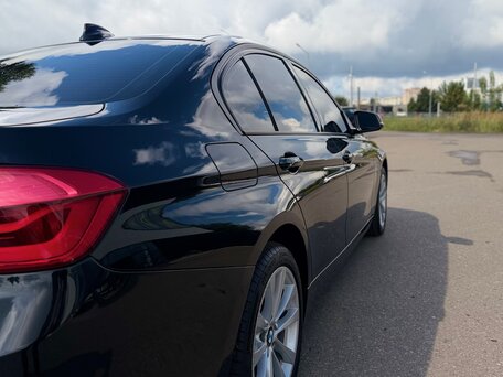 2017 BMW 3 серии 320d xDrive VI (F3x) Рестайлинг, чёрный, 2549000 рублей, вид 4