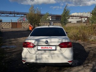 2014 Volkswagen Jetta VI Рестайлинг, белый, 940000 рублей, вид 4