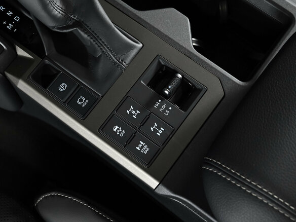 2024 Toyota Land Cruiser Prado 250 Series, чёрный, 11500000 рублей - вид 25