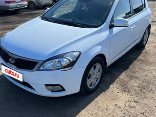 2011 Kia Ceed I Рестайлинг, белый, 659000 рублей, вид 4