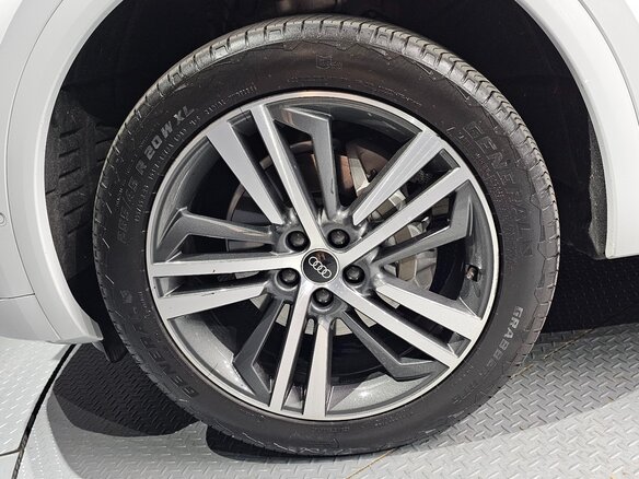 2023 Audi Q5 40 TDI II (FY) Рестайлинг, белый, 5870000 рублей - вид 8
